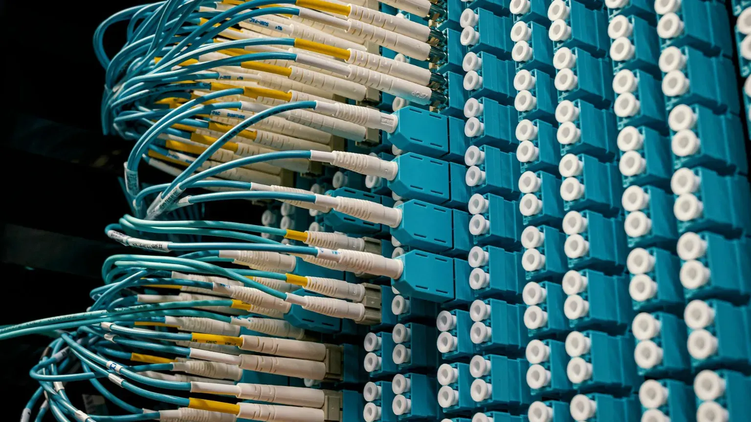 ALLACCIAMENTO  ALLA RETE IN FIBRA OTTICA